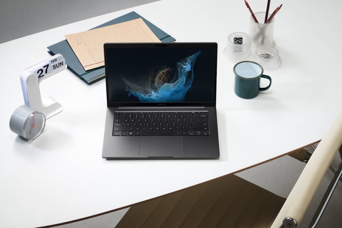 三星 Galaxy Book 2 Business 与联想 ThinkPad X1 Carbon Gen 10:买哪一款?