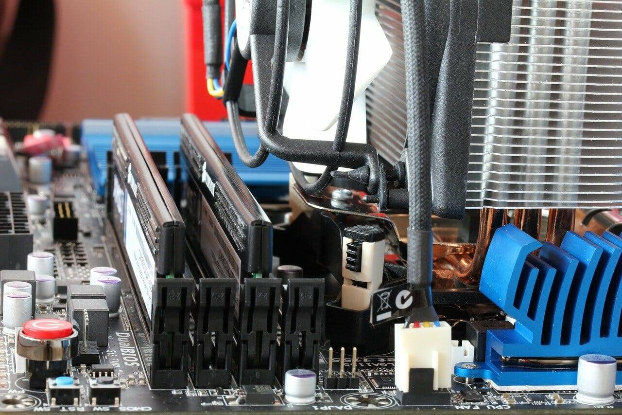 如何解决Windows 11没有使用所有可用的RAM的问题？