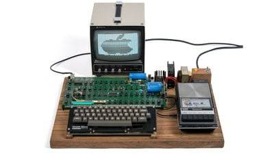 史蒂夫·沃兹尼亚克 (Steve Wozniak) 签名的稀有 Apple-1 电脑即将拍卖