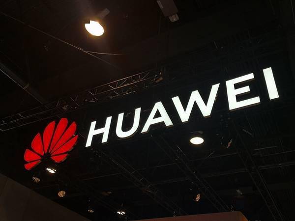 华为云盘古大模型3.0发布 AI云服务同时上线:200亿亿次性能