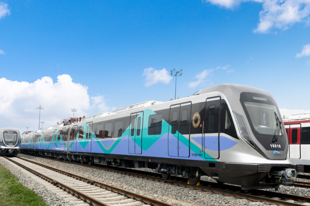 国内首列、时速最快，160km/h 市域 A 型车在成都地铁 19 号线二期投入运营