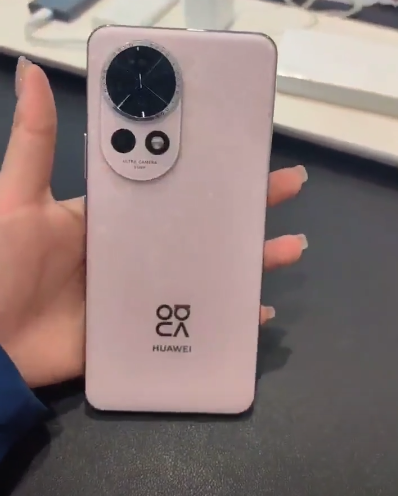 华为nova 12 Pro樱色粉版揭开面纱,卫星通信功能成为亮点曝光