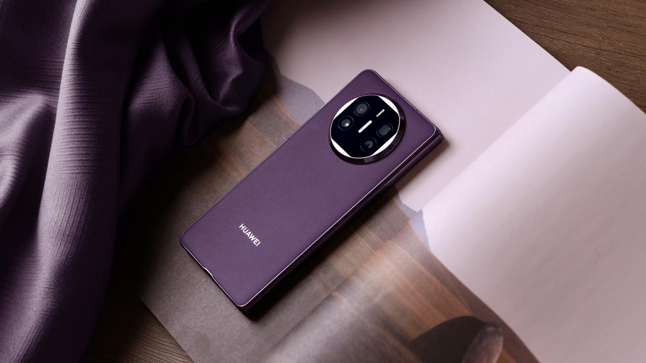 华为 Mate X5 ：近三分之一市场份额，登顶超高端折叠屏旗舰