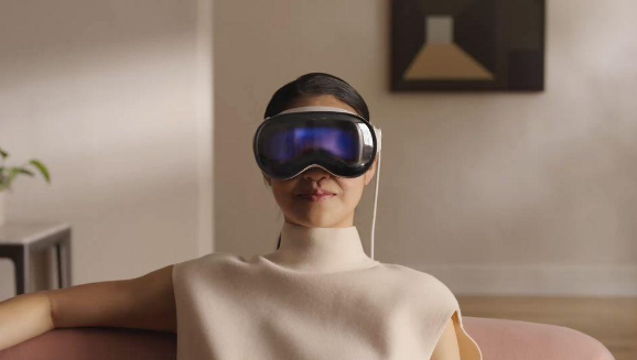 揭示苹果新头戴式显示器Vision Pro的恢复步骤,iPhone发挥关键作用