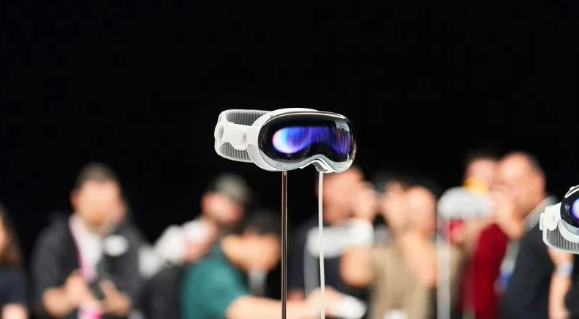 Vision Pro硬件升级推迟至2027年,市场期望落空