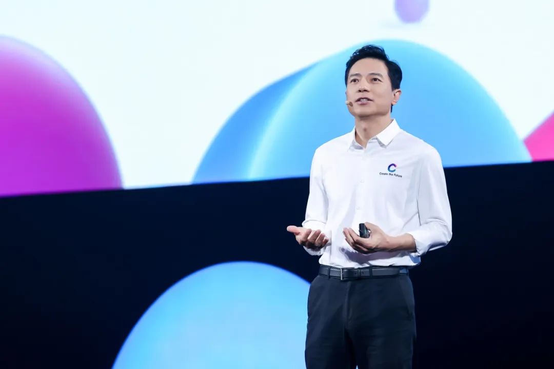 人人都可成为AI开发者!李彦宏带来三大AI开发神器