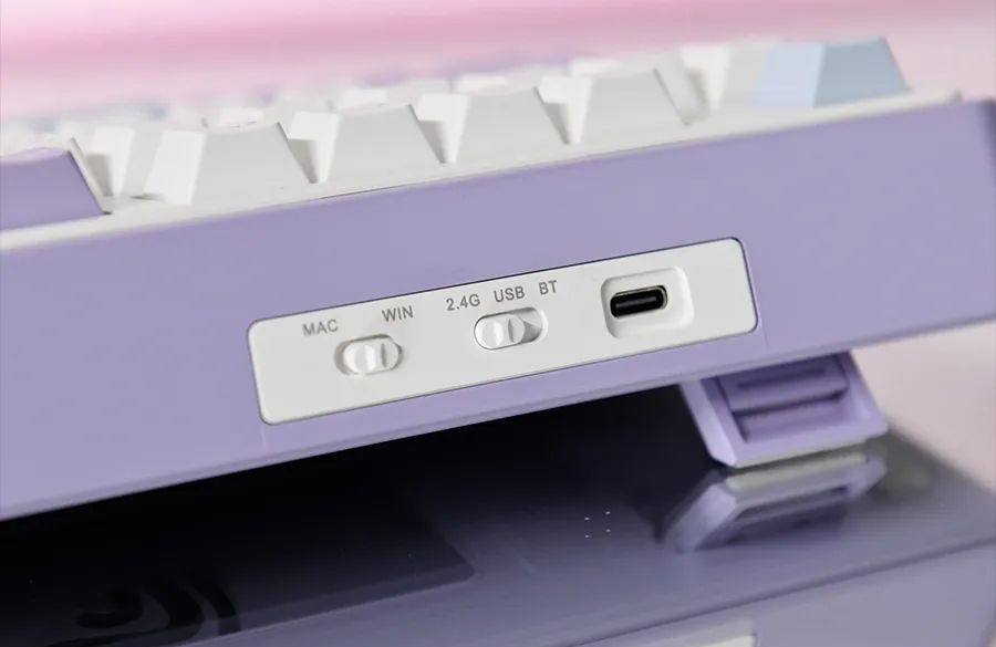 黑爵 AK980 三模键盘开售:2U0 键类 98 配列、TFT 彩屏,首发 199 元起