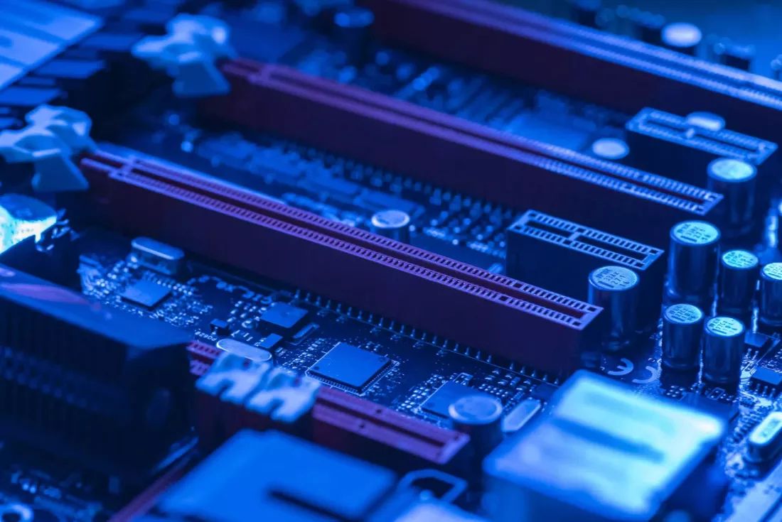 延迟 1 年,PCIe 6.0/7.0 规范部署遇阻碍