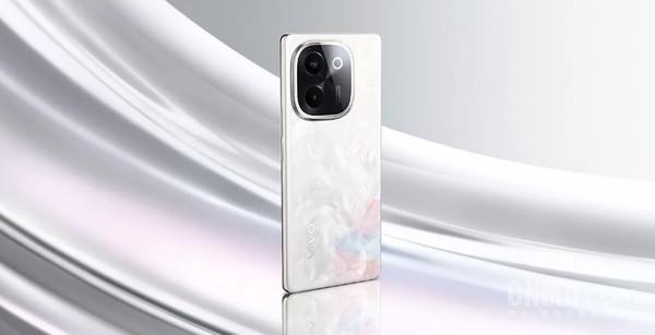 曝 vivo Y300 Pro 新机即将发布!搭载 6500mAh 超大电池