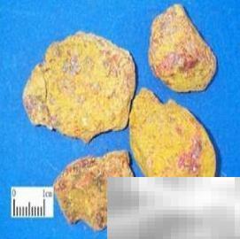雄黄驱蜈蚣的实用方法