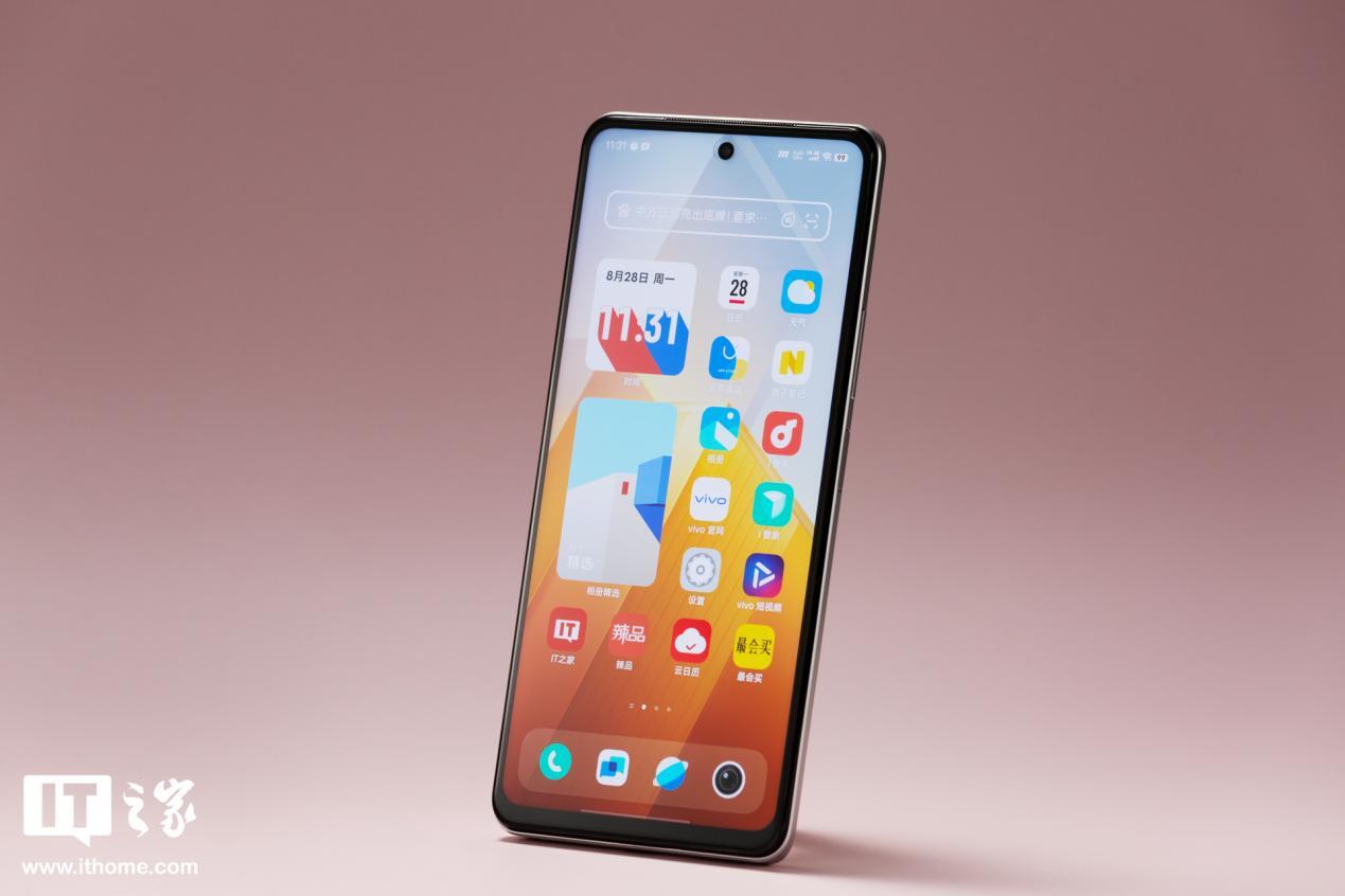 前 iQOO Z 系列产品经理马钰伦解答厂商为什么不出中高端 LCD 手机,称不再是一个“划算的选择”
