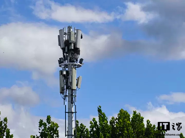 工信部:截至 2 月末 5G 移动电话用户达 12.35 亿户,比上年末净增 3044 万户