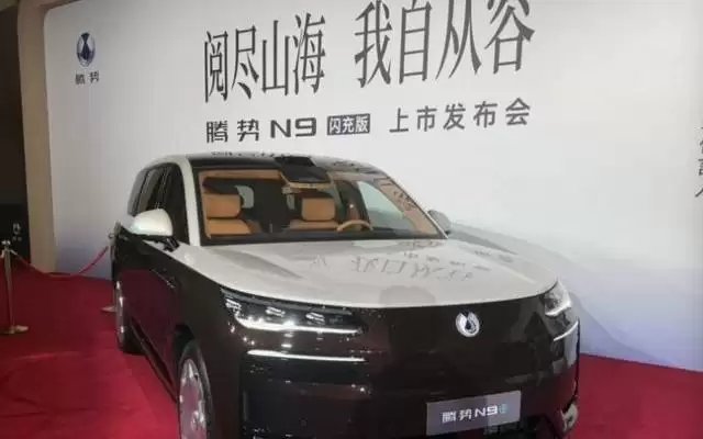 腾势N9冲击豪华车腹地，技术代差能否填平传统豪华品牌护城河？