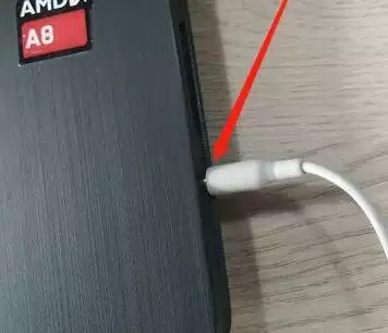Win10插耳机只有一边有声音解决教程
