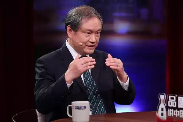 中美科技竞争白热化 国产AI凭何逆风翻盘？