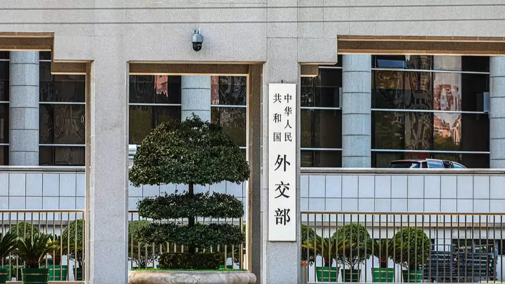 中国“天宫”迎来首位香港航天员，外交部：全体香港同胞的共同荣耀