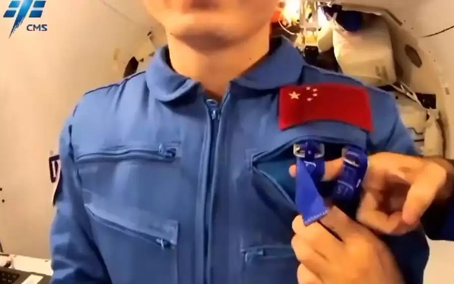 上了太空每天都得健身？看航天员七招练核心