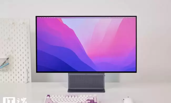 TCL 32X3A OLED+ 旗舰显示器图赏:4K 240Hz 双模面板 “星际之门”美学 全能体验
