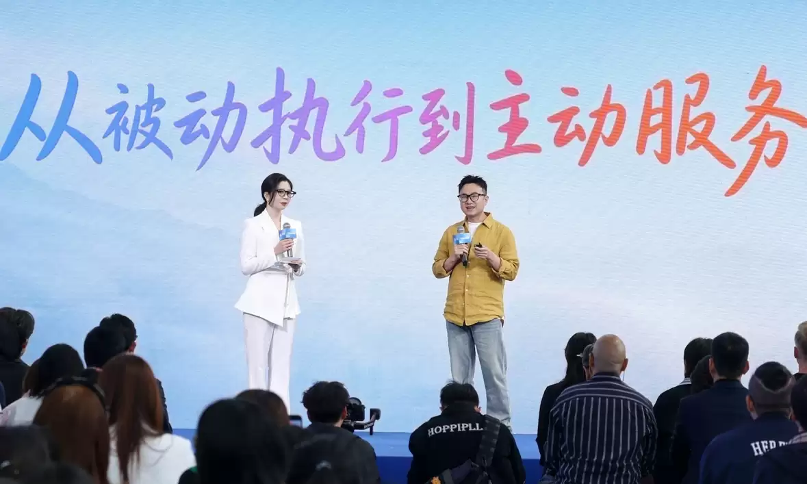 主动服务到位!千问AI眼镜S1大升级:Agent上脸,还有全球首个3D显示