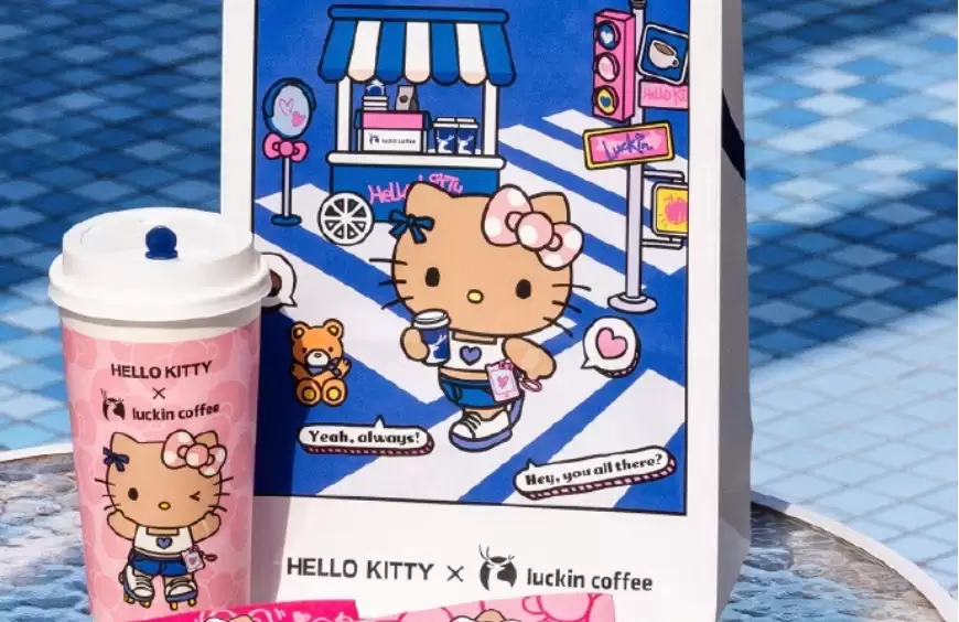 瑞幸又双叒翻车了！「Hello Kitty」拼写出错闹乌龙，网友笑疯