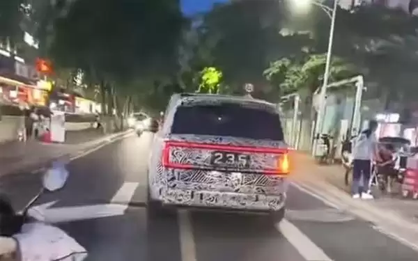 小米寻天增程SUV视频流出，竖条转向灯设计曝光