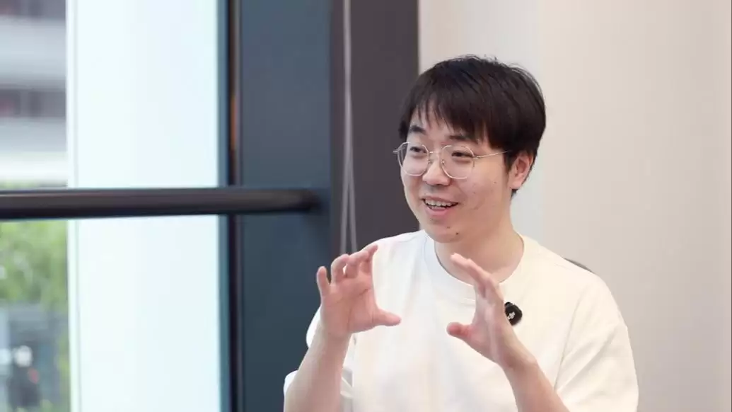 播客|对话模思智能程沁源:当AI从数字世界进入物理世界,交互技术将被重新定义