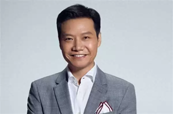 雷军武汉分享创业经:热爱可抵万难,高目标牵引小米五年千亿投入破局
