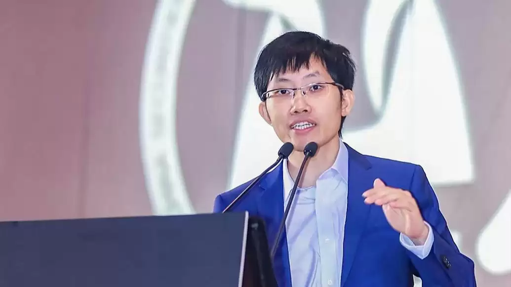 马上评｜中国AI，何以在逆风局里破土而出