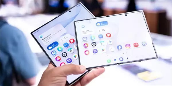 苹果iPhone Ultra折叠屏终将发布:折痕近乎消失