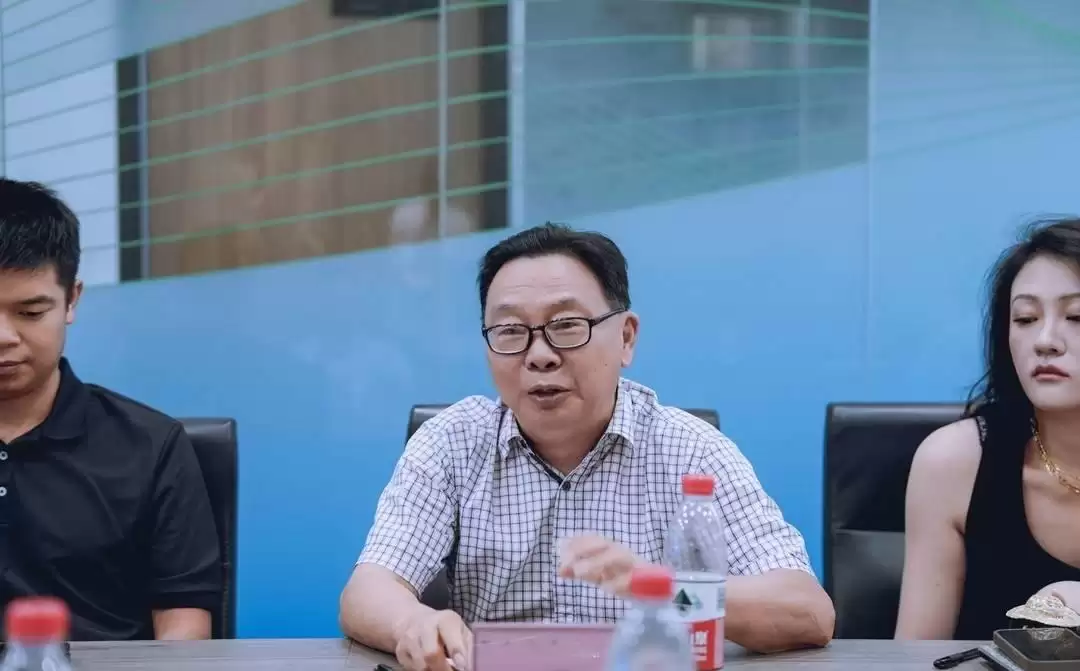 专注超级智慧体AI赛道，“黑马之星”走进硅基生命