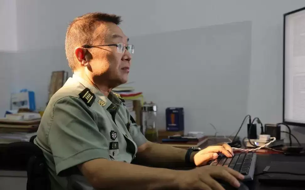 两过生死关,他将轮椅炼成了战车!“时代楷模”王戟:只要脑子还好使,手还能用,我就不会停下