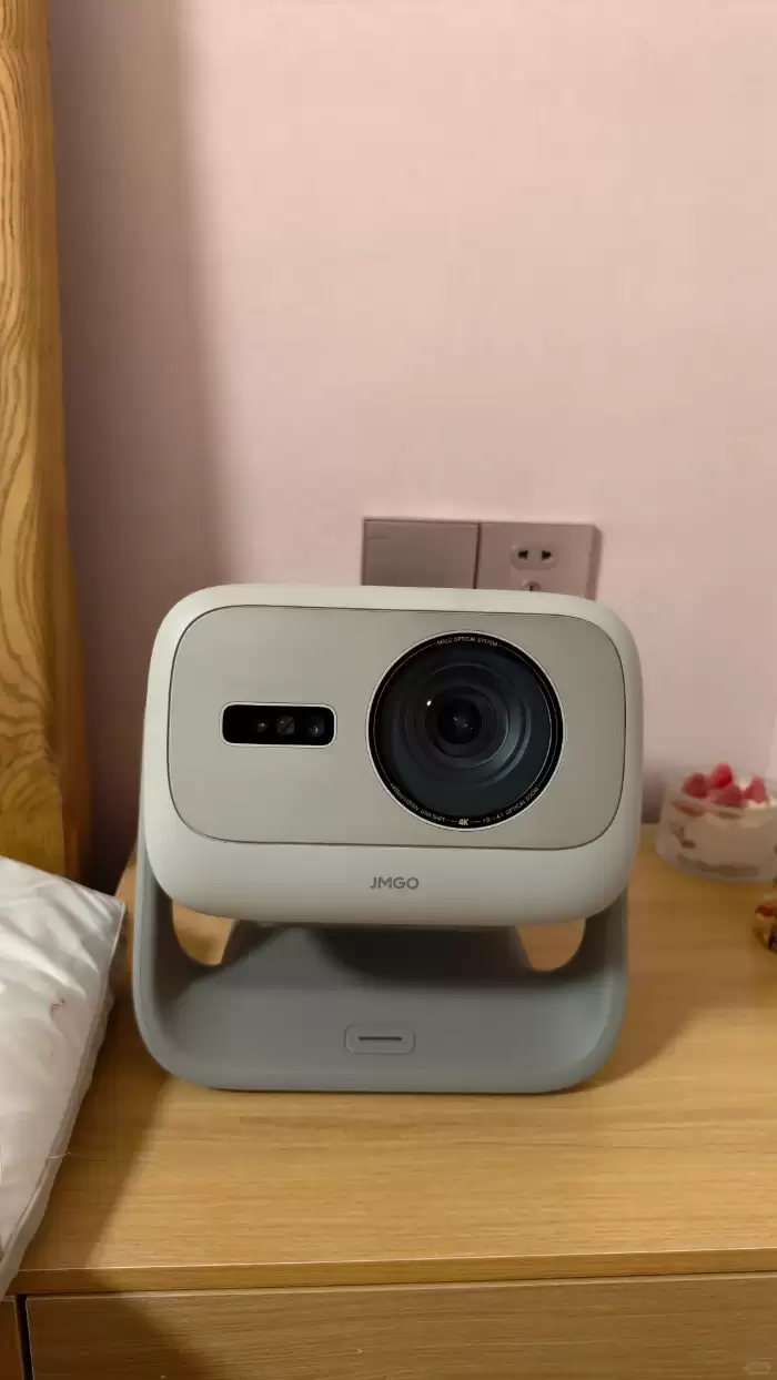 白天效果比较好的投影仪怎么选?坚果N5S Pro用实际表现给出答案
