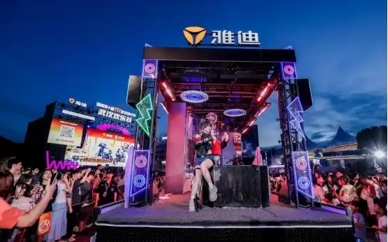破圈Z世代的雅迪717:一场“造梦”与“圆梦”的双向奔赴