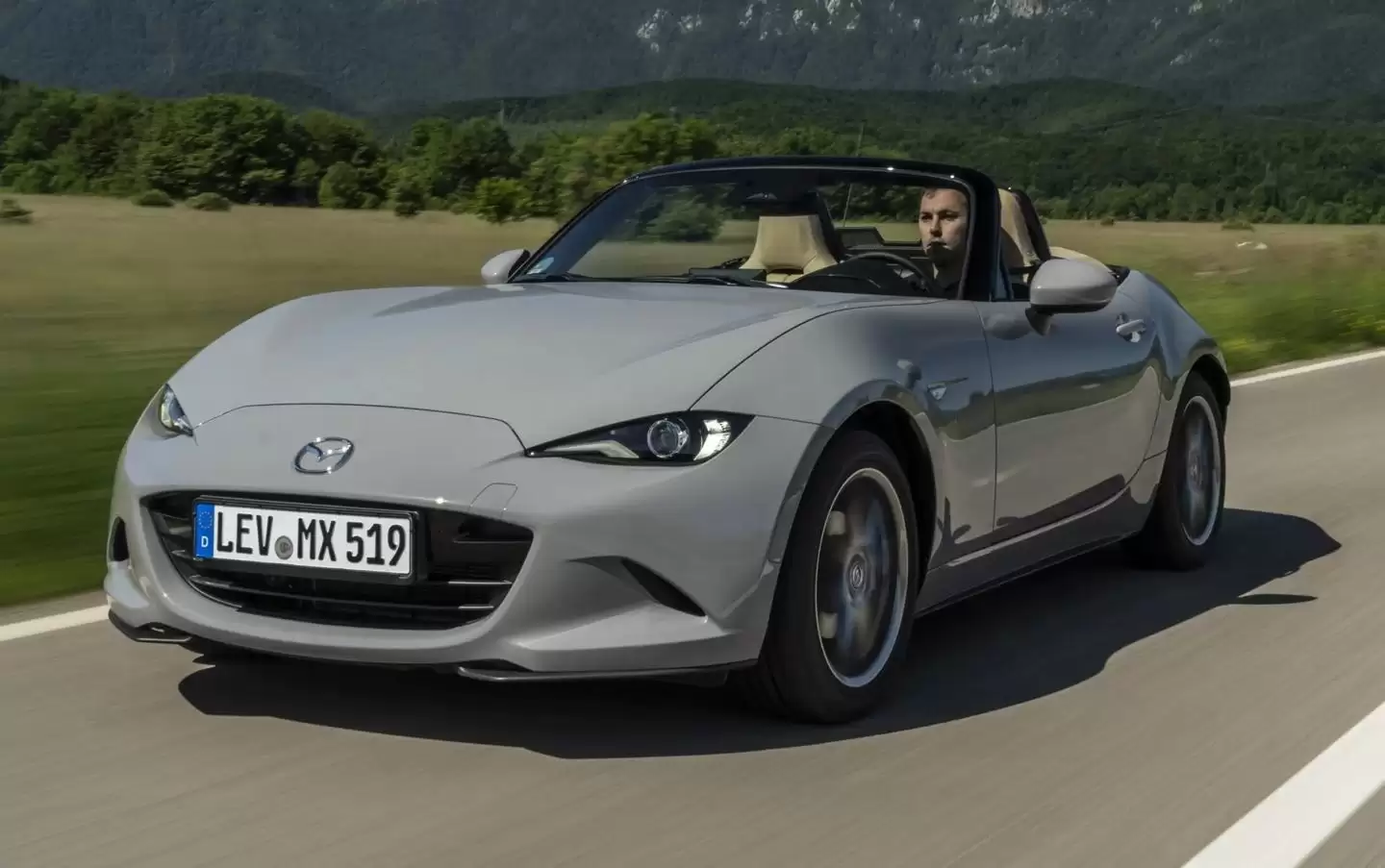 马自达确认下一代MX-5将电动化，更高端的跑车也在筹备中