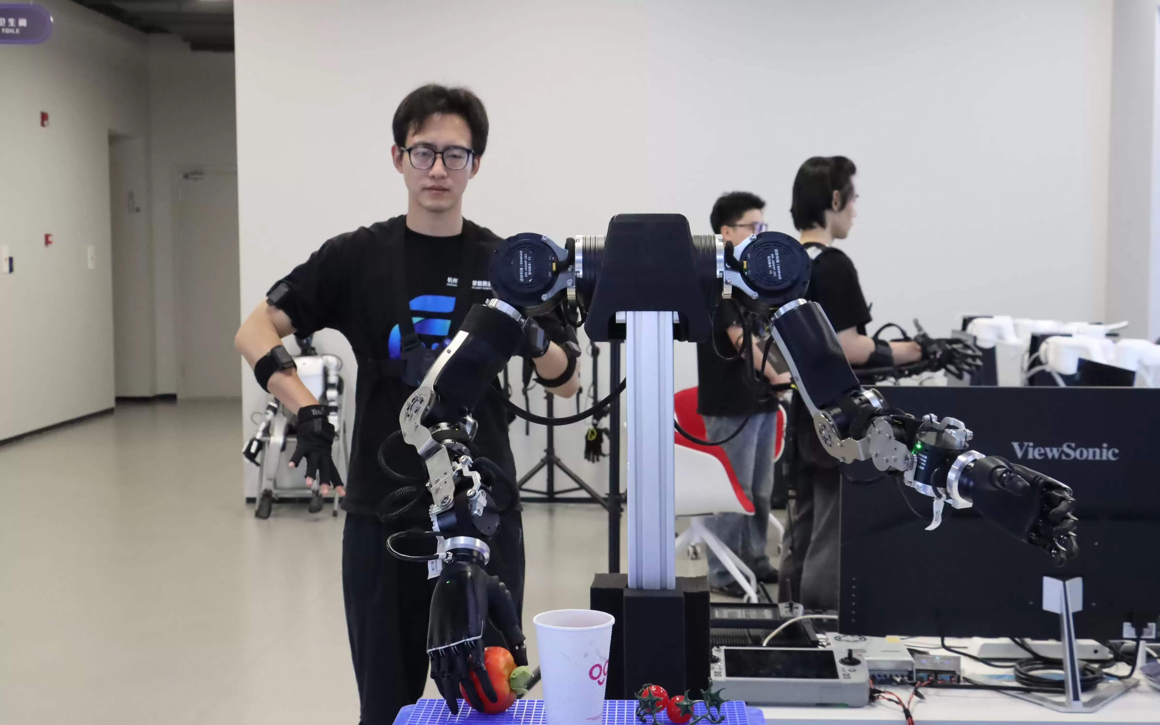 活力中国调研行 | 探访国家级“机器人职校”