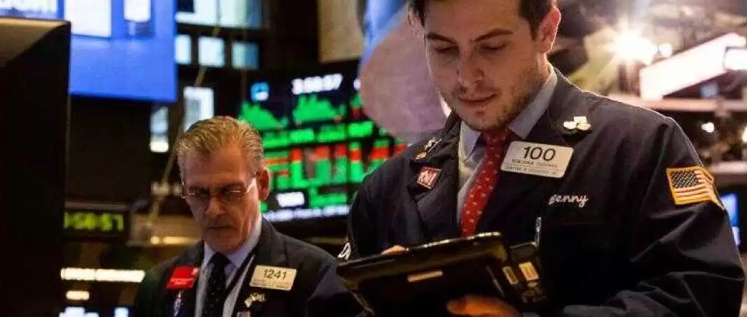 美股存储芯片、半导体股，全线大涨