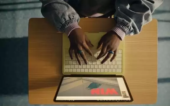 曾嘲笑MacBook价格过高且缺乏定制选项的苹果消费者改变了看法