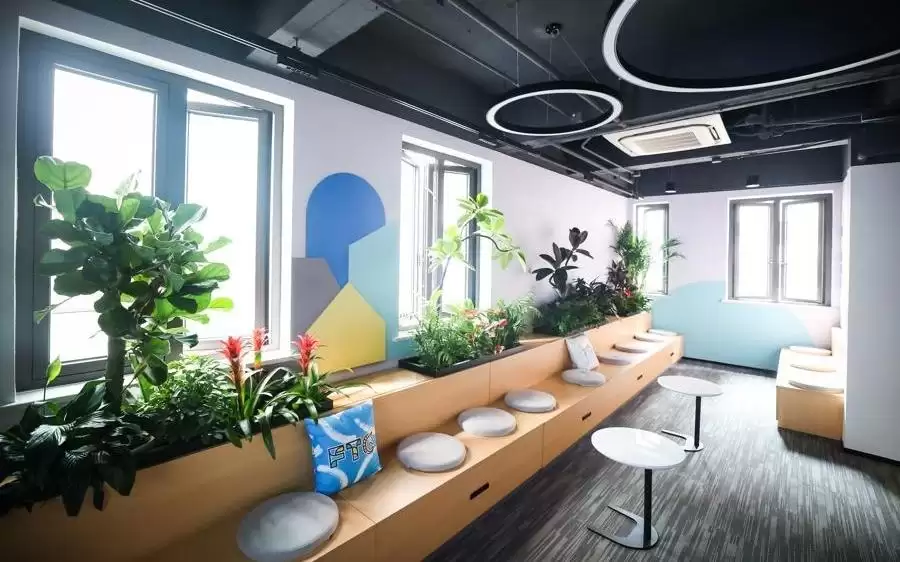 大V博主从“受邀来”到“慕名来”“主动留”,大流量在这里激荡正能量