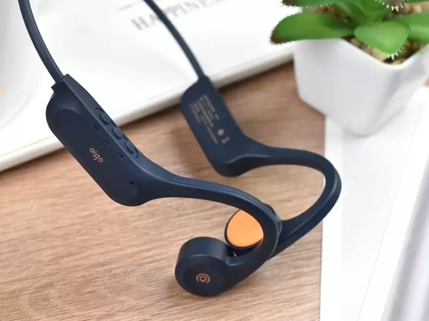 百元耳夹式耳机aigo G03，适配多场景畅享运动娱乐