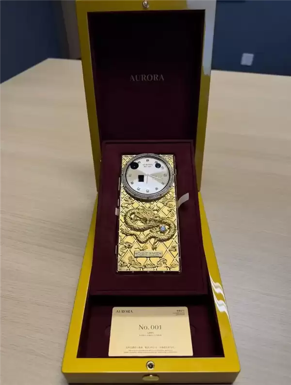 曾称要跟苹果三星三分天下！追觅001号AURORA手机完成交付：售价超20万
