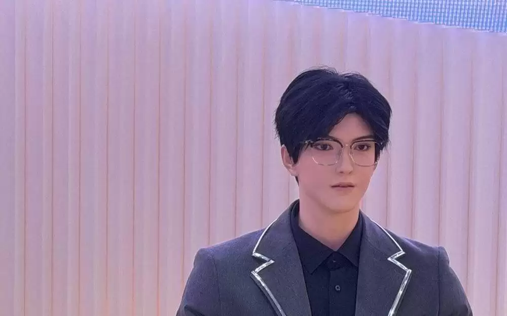 99万的U1陪伴机器人,有人形没有人味