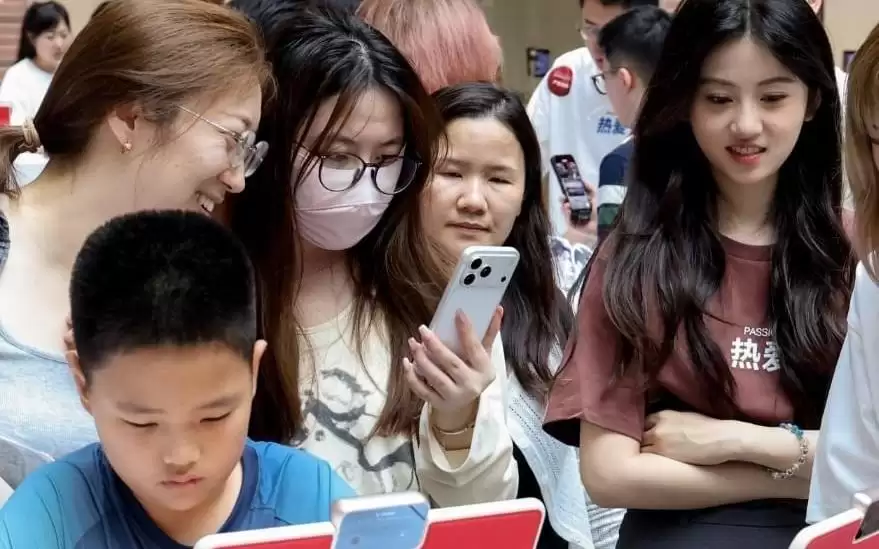 学而思硬件事业部总经理赵璞铮:AI时代,学习机该如何迭代?