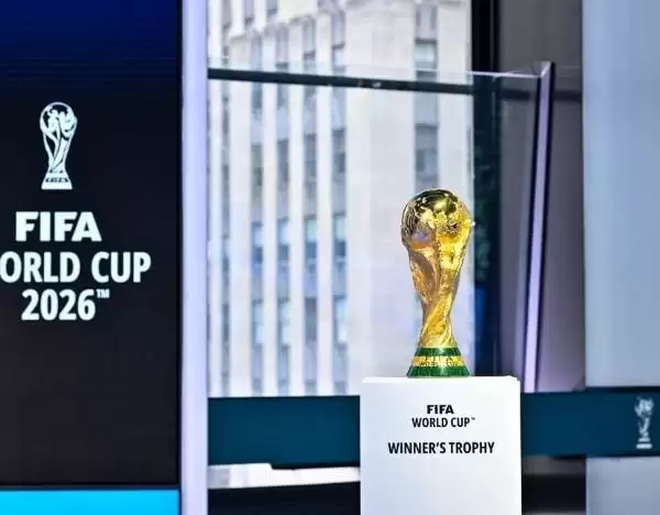 AI眼镜看世界杯火了,老外抢购中国AI眼镜看世界杯