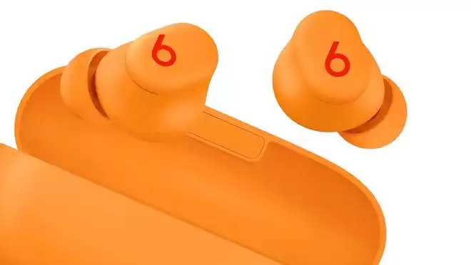 星宇橙iPhone 17 Pro最佳搭档:苹果推出橙色Beats Solo Buds