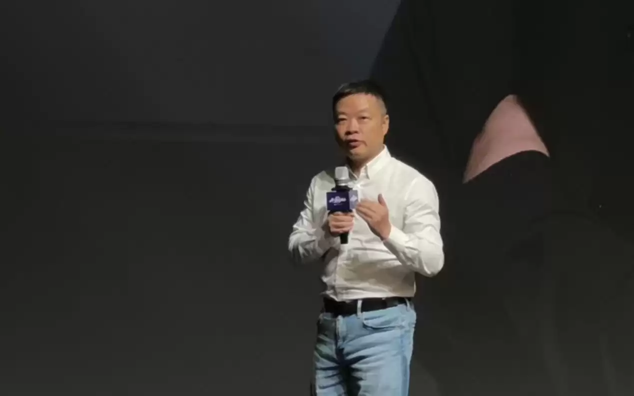 何小鹏:小鹏集团全员AI,单日调用Tokens已达百亿级
