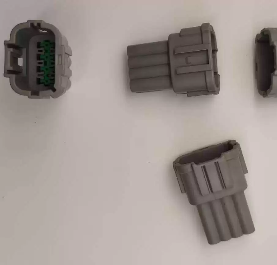 汽车接插件选型指南:传统燃油车与新能源车适配方案及优质厂家推荐