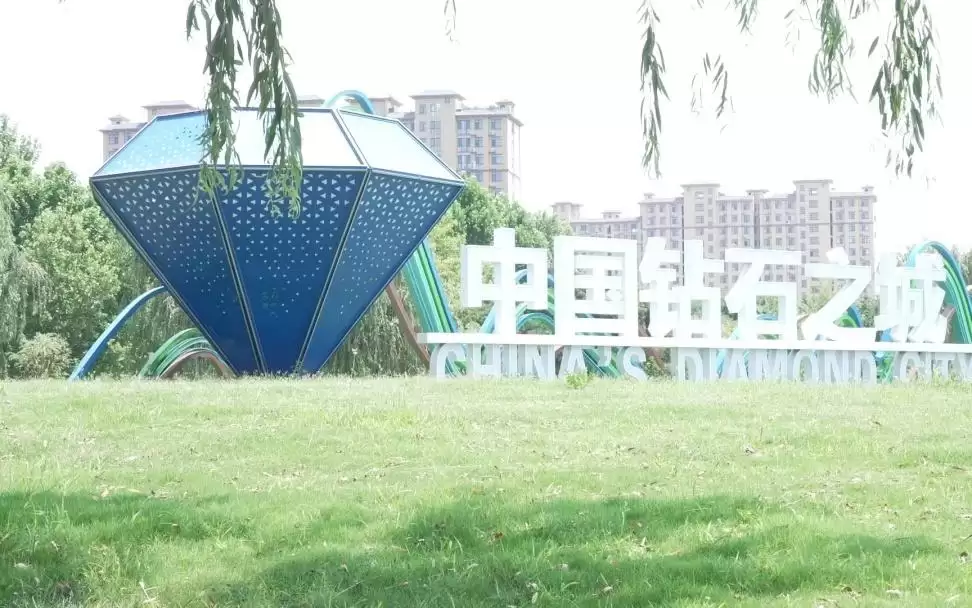 AI算力带火金刚石散热!“钻石之都”忙布局,“一周才产出一片”凸显量产难题