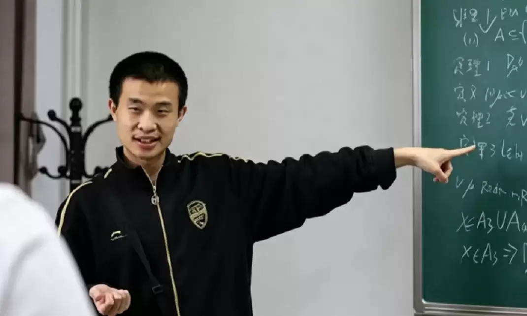 全网围观做题!韦东奕B站更新,还上架了一本练习册?