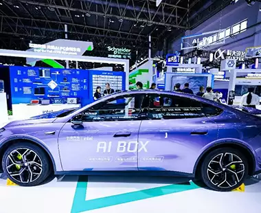 英特尔携手长安天枢座舱,用AI Box Ultra打造下一代座舱体验