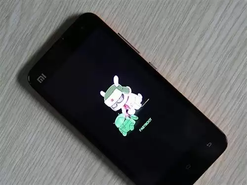 小米8手机解锁，应如何正确连接数据线和电脑？